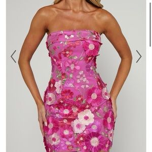 SHOWPO WREN MINI DRESS IN MAGENTA. Size 10